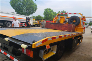 吉利区附近拖车电话号码服务